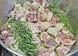 Schweinegulasch mit Rosmarin