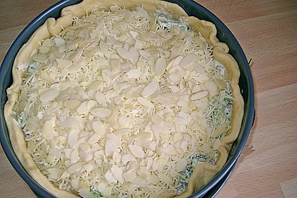 Brokkolitorte mit Mandel - K&auml;sehaube 2