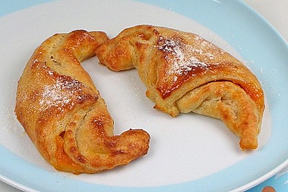 Kipferl aus Quarkteig 7