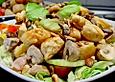 Eisbergsalat mit H&auml;hnchenbrustfilet in Apfel - Balsamico - Sauce