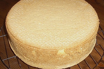 Biskuit - Grundrezept, mit Vanillepudding 2