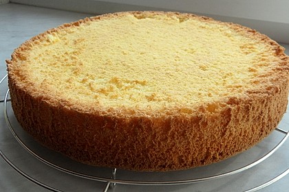 Biskuit - Grundrezept, mit Vanillepudding 4