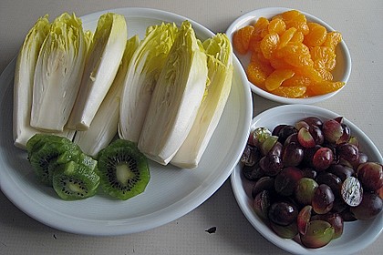 Seelachsloin mit Chicor&eacute;e und Obst in Cassissauce 1