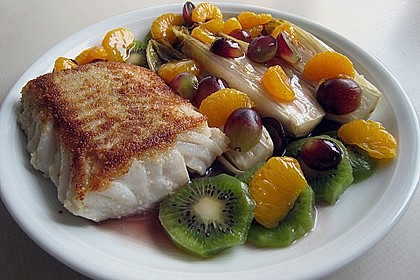 Seelachsloin mit Chicor&eacute;e und Obst in Cassissauce 6