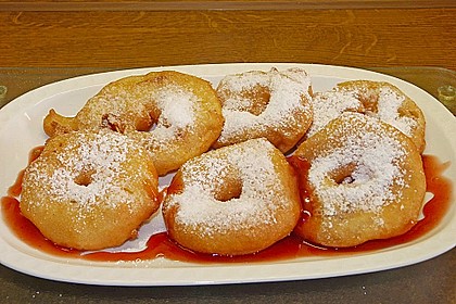 Apfelküchle in Bierteig 1