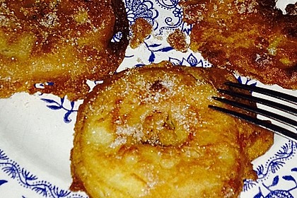 Apfelküchle in Bierteig 3