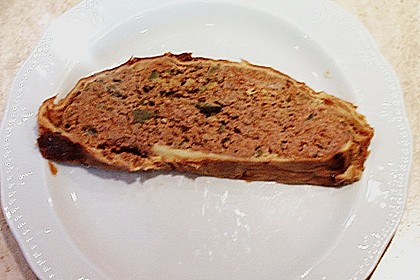 Hackbraten im Bl&auml;tterteig