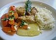 Putenbrustfiletst&uuml;cke mit M&ouml;hrengem&uuml;se in Senfsauce