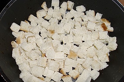 K&uuml;rbissuppe mit Kr&auml;uter - Croutons 1