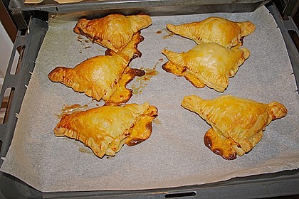 Herzhafte Bl&auml;tterteigtaschen 3