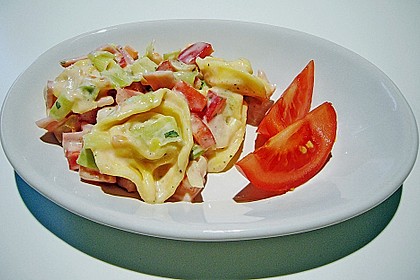 Bunter Tortellinisalat