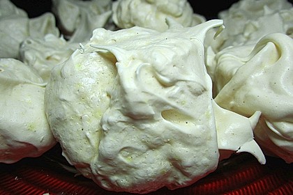 Baiser von drei Eiweiß 2