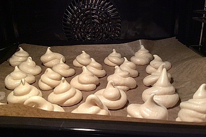 Baiser von drei Eiweiß 8
