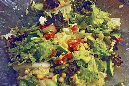 Bunter Sommersalat mit K&auml;se und Ei 4