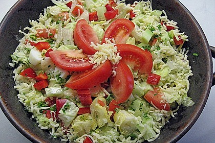 Bunter Sommersalat mit K&auml;se und Ei