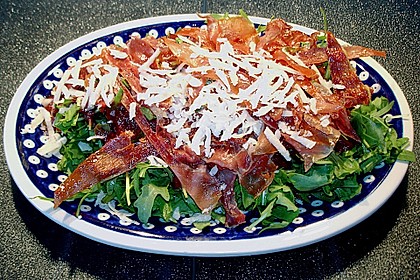 Rucolasalat mit Schinken und Erdbeerdressing 5