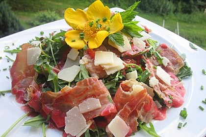 Rucolasalat mit Schinken und Erdbeerdressing 1