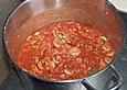 Wurstgulasch aus Rostbratwurst und Hackfleisch