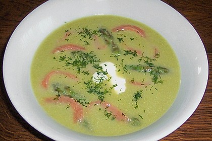 Ganz einfache Spargelsuppe mit R&auml;ucherlachs