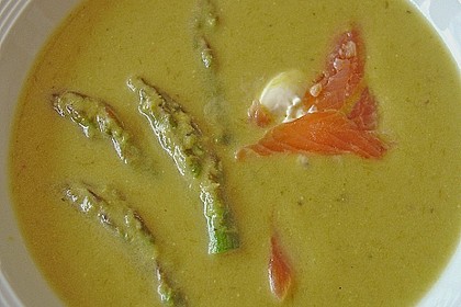 Ganz einfache Spargelsuppe mit R&auml;ucherlachs 1