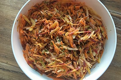 Apfel - Möhren Salat 1