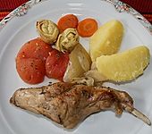 Geschmortes Kaninchen auf Gem&uuml;se (Bild)