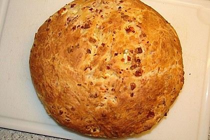 Focaccia mit rohem Schinken und K&auml;se