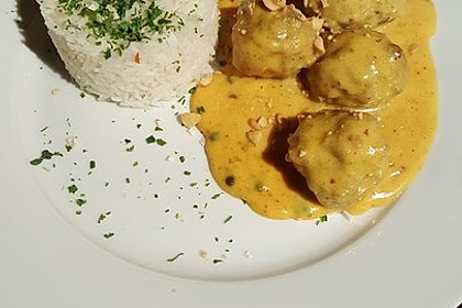 Erdnuss - Hack - Bällchen in Currysauce 8