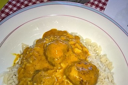 Erdnuss - Hack - Bällchen in Currysauce 20