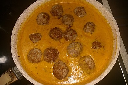 Erdnuss - Hack - Bällchen in Currysauce 18