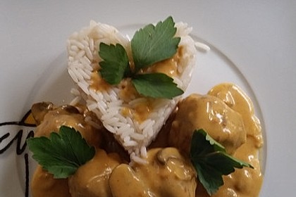 Erdnuss - Hack - Bällchen in Currysauce 3