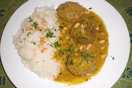 Erdnuss - Hack - Bällchen in Currysauce 4