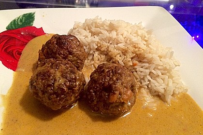 Erdnuss - Hack - Bällchen in Currysauce 9