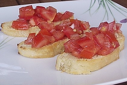 Bruschetta mit Tomaten und Knobi 1