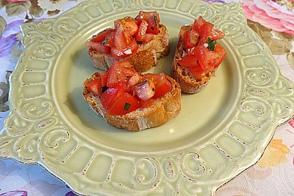 Bruschetta mit Tomaten und Knobi 8