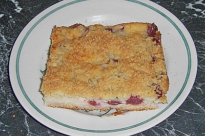 Kr&uuml;meltorte mit Quark - Kirsch - F&uuml;llung