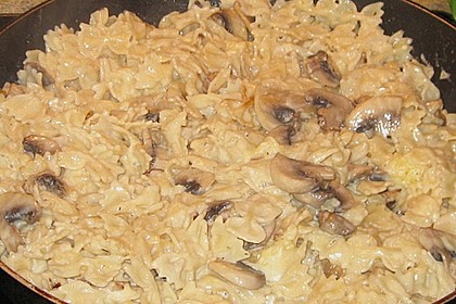 Champignon - Pfanne mit Schinken und Nudeln