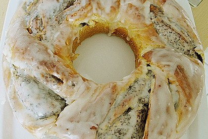 Mohnkranzerl aus Hefeteig 30