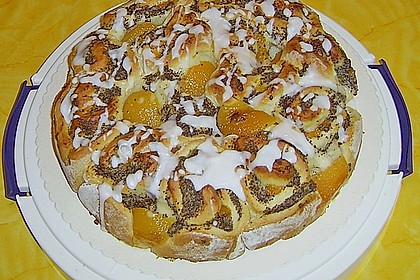 Mohnkranzerl aus Hefeteig 20