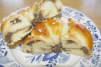 Mohnkranzerl aus Hefeteig 3