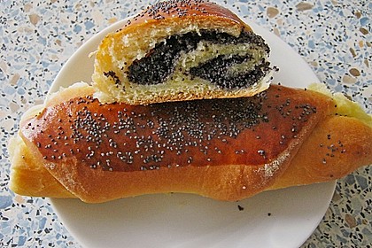 Mohnkranzerl aus Hefeteig 22