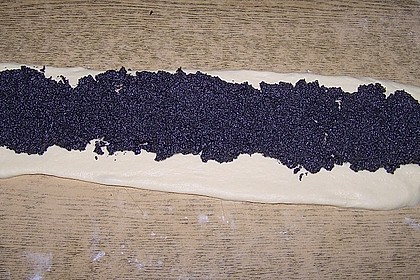 Mohnkranzerl aus Hefeteig 27