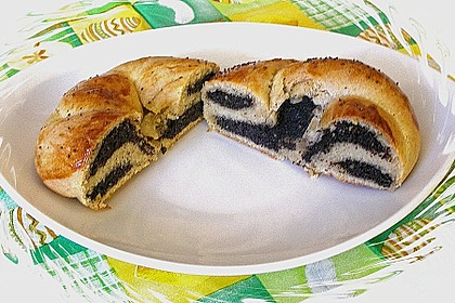 Mohnkranzerl aus Hefeteig 8