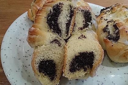 Mohnkranzerl aus Hefeteig 23