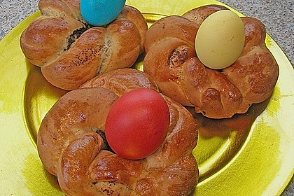 Mohnkranzerl aus Hefeteig 13