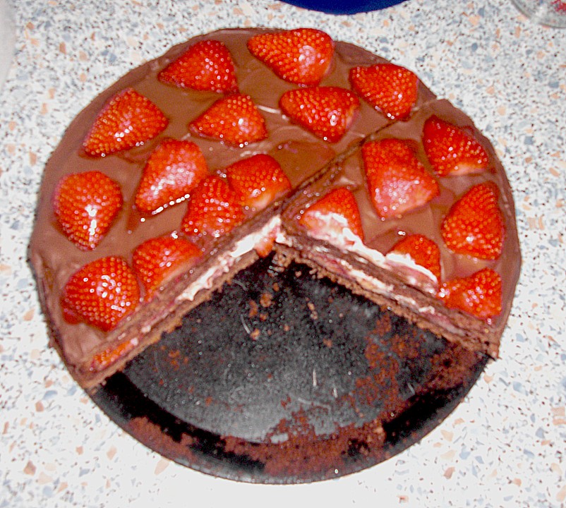 Schokoladen - Erdbeer - Torte (Rezept mit Bild) von luckys-home ...