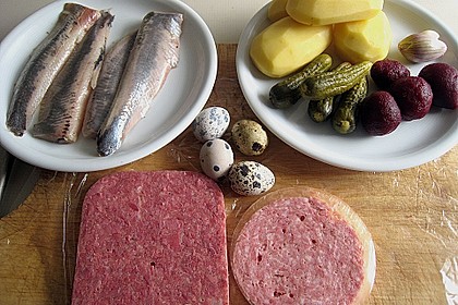 Labskaus mit Matjes und Wachtelspiegelei