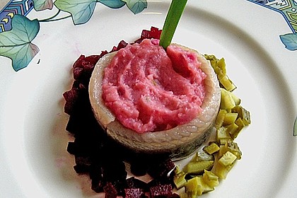 Labskaus mit Matjes und Wachtelspiegelei 5