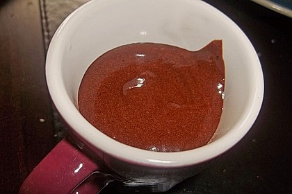 Schokoladentörtchen mit flüssiger weißer Schokolade 17