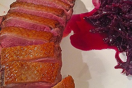 Entenbrust auf buntem Salat 10